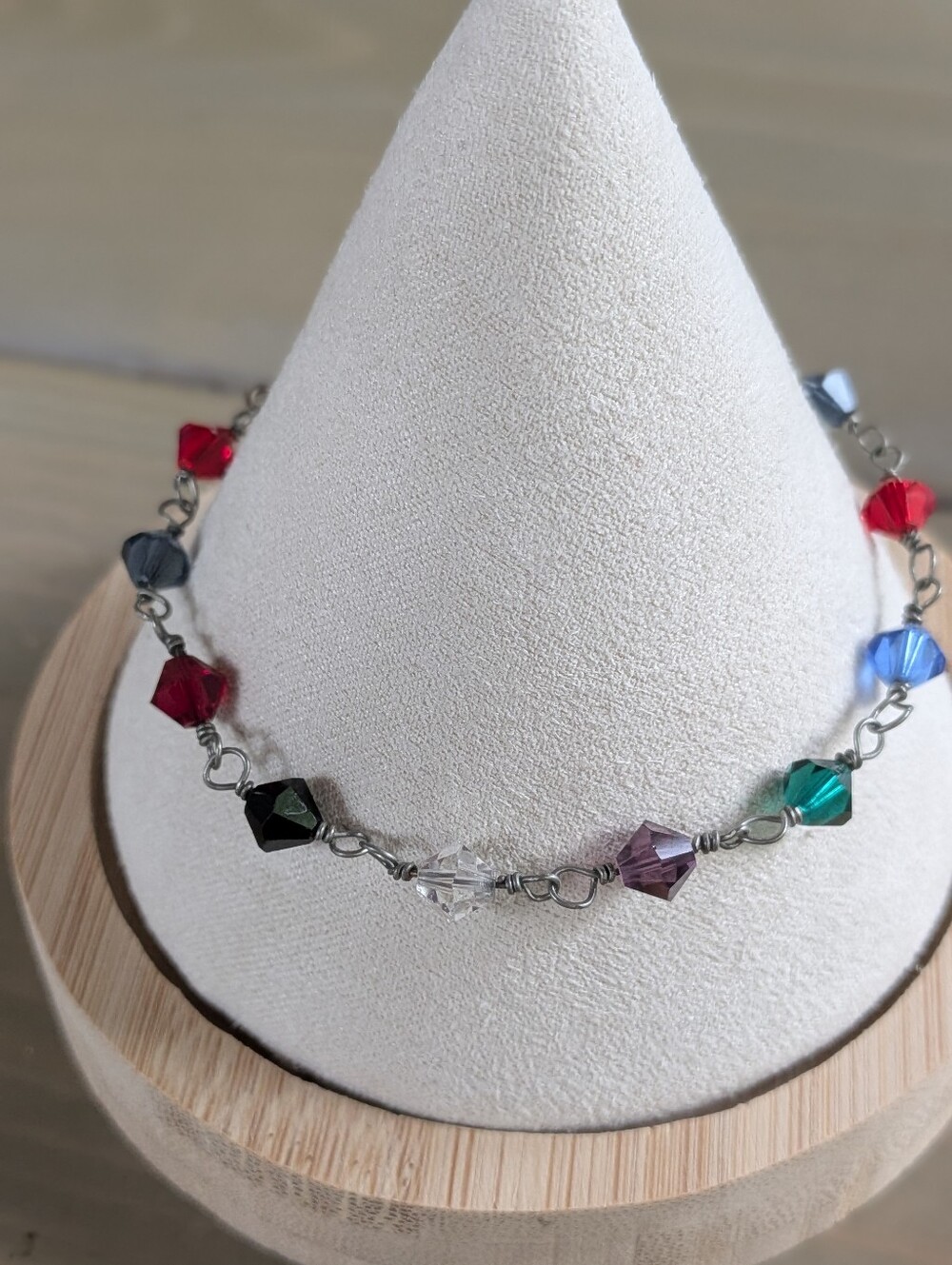 Vintage Style Multicolor Crystal Bead Bracelet – 7"